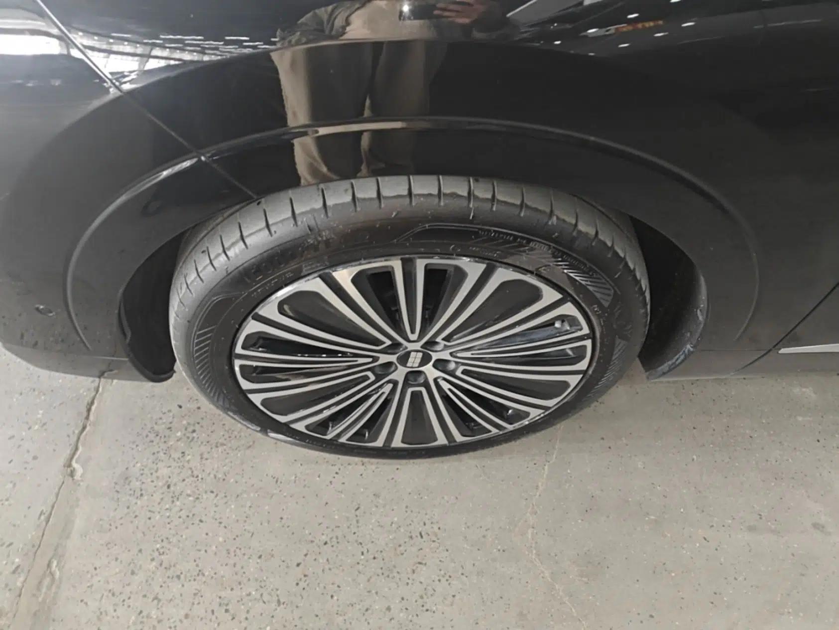 Geely Galaxy M9 2025 Model 210km Four-Wheel-Drive Leading Edition — миниатюра 9