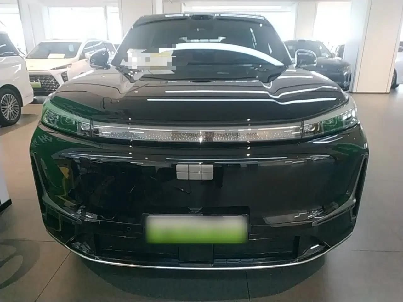 Geely Galaxy M9 2025 Model 210km Four-Wheel-Drive Leading Edition — миниатюра 2