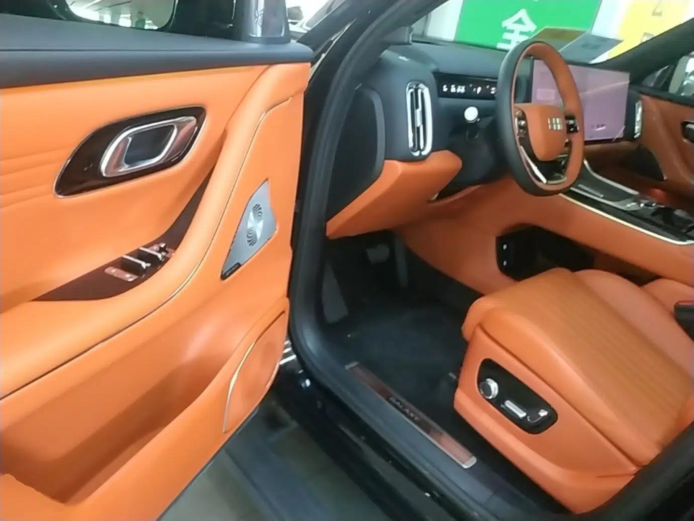 Geely Galaxy M9 2025 Model 210km Four-Wheel-Drive Leading Edition — миниатюра 19