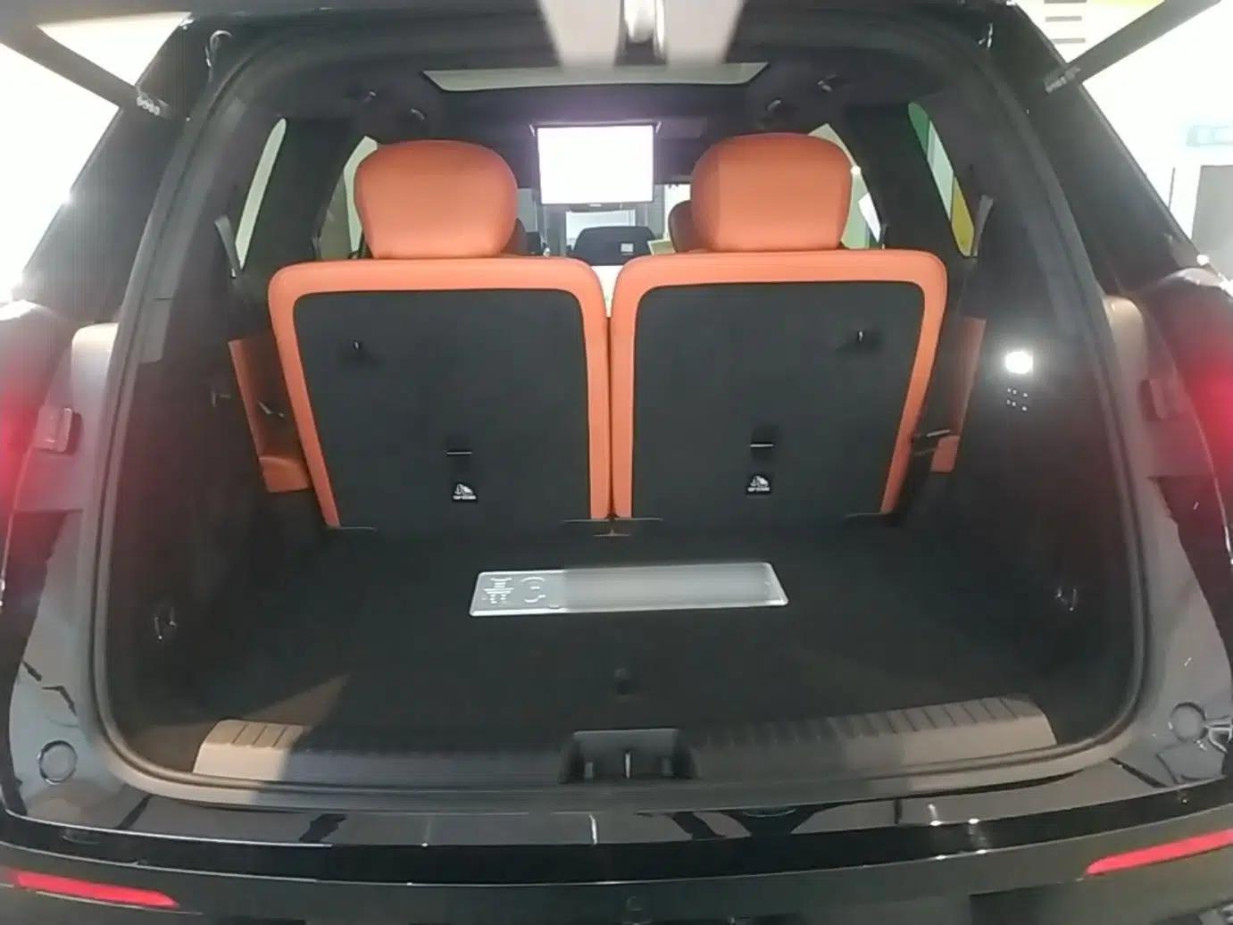 Geely Galaxy M9 2025 Model 210km Four-Wheel-Drive Leading Edition — миниатюра 22