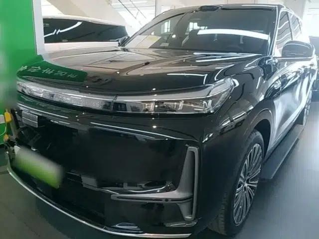 Geely Galaxy M9 2025 Model 210km Four-Wheel-Drive Leading Edition