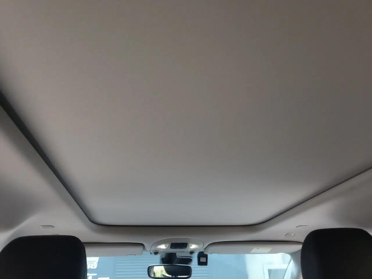 Chrysler Grand Voyager PHEV 2019 3.6L Plug-in Hybrid — миниатюра 19