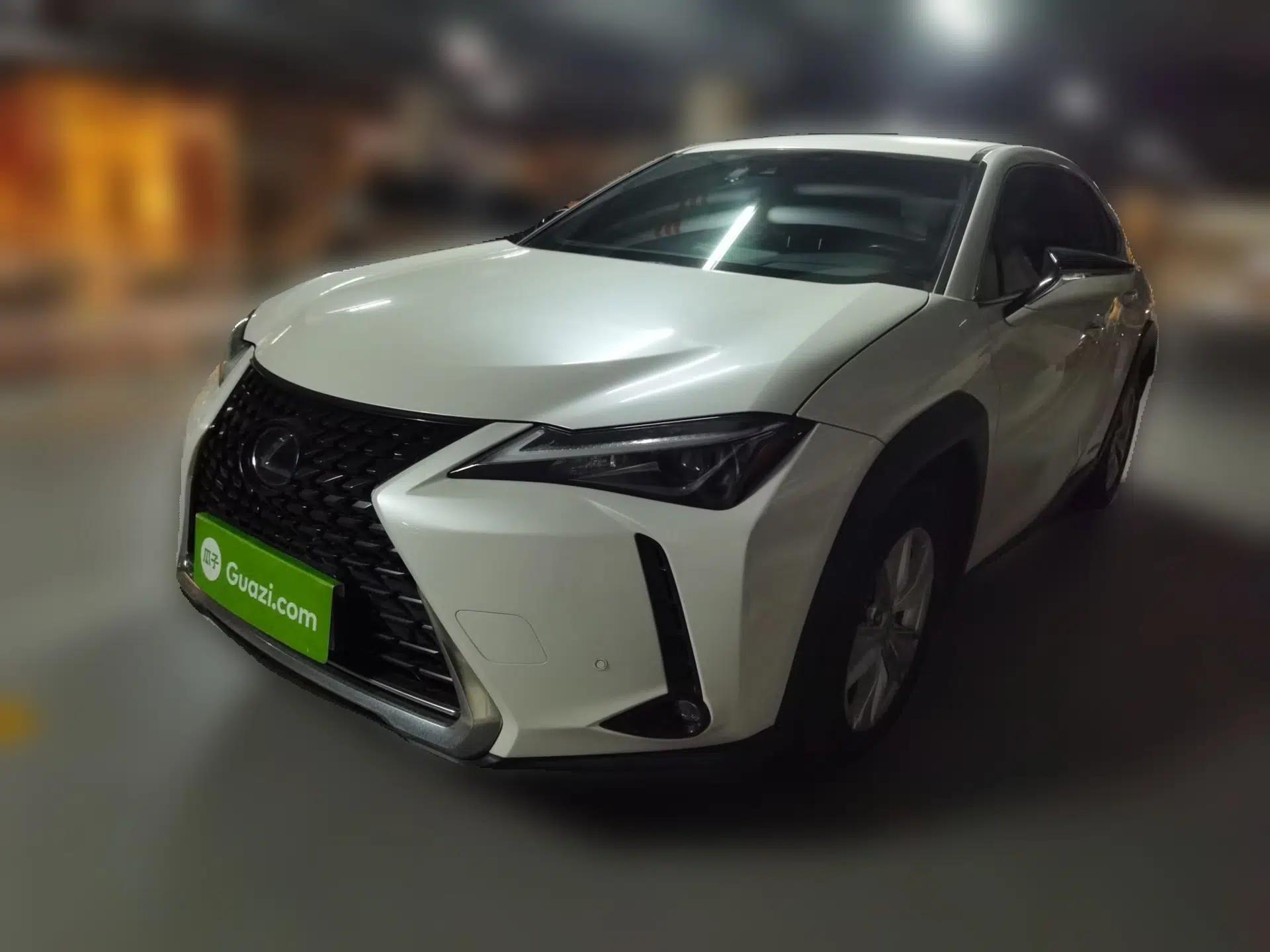 Lexus UX 2020 260h Explore & Adventure Edition — миниатюра 1