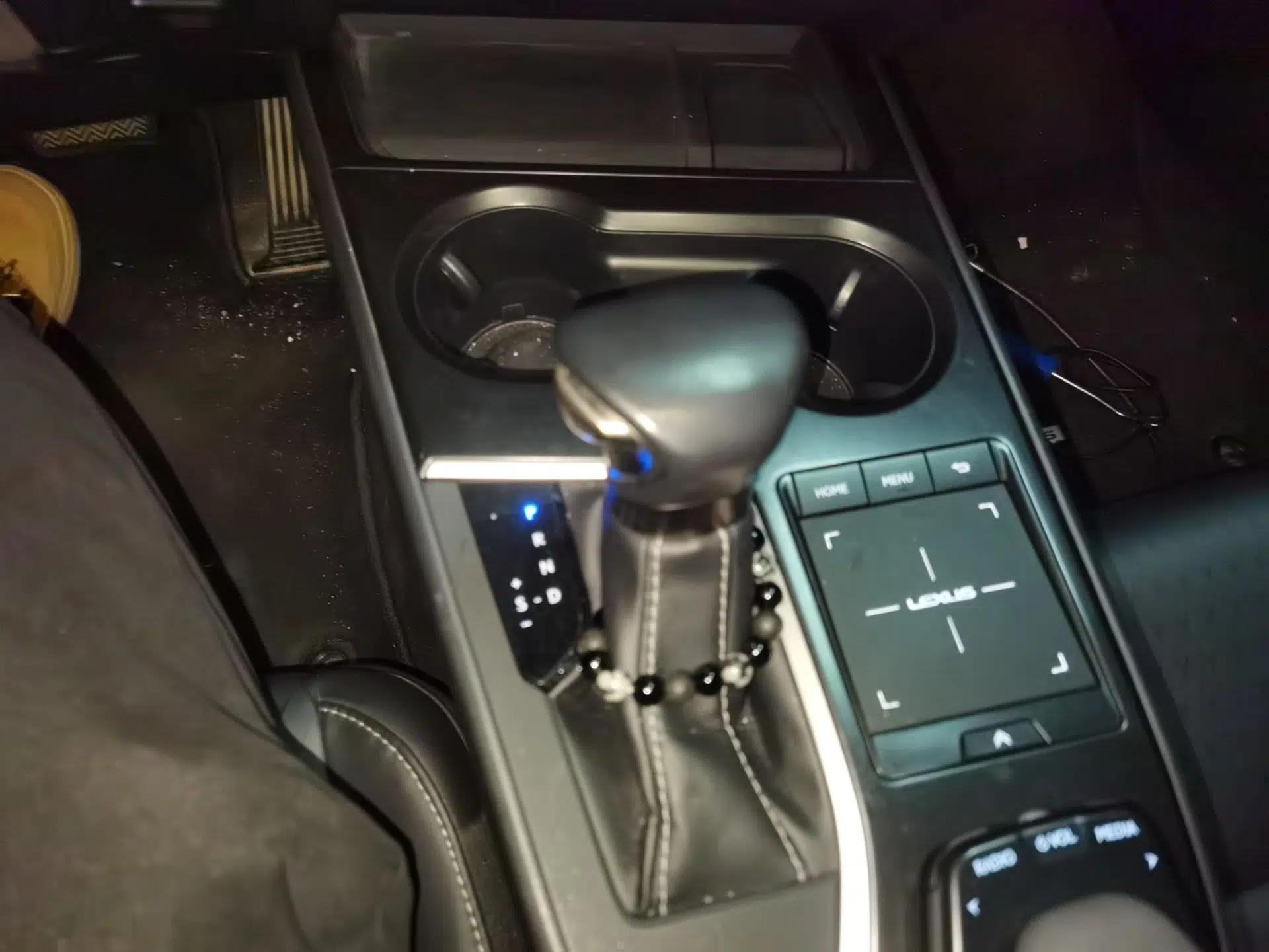 Lexus UX 2020 260h Explore & Adventure Edition — миниатюра 15