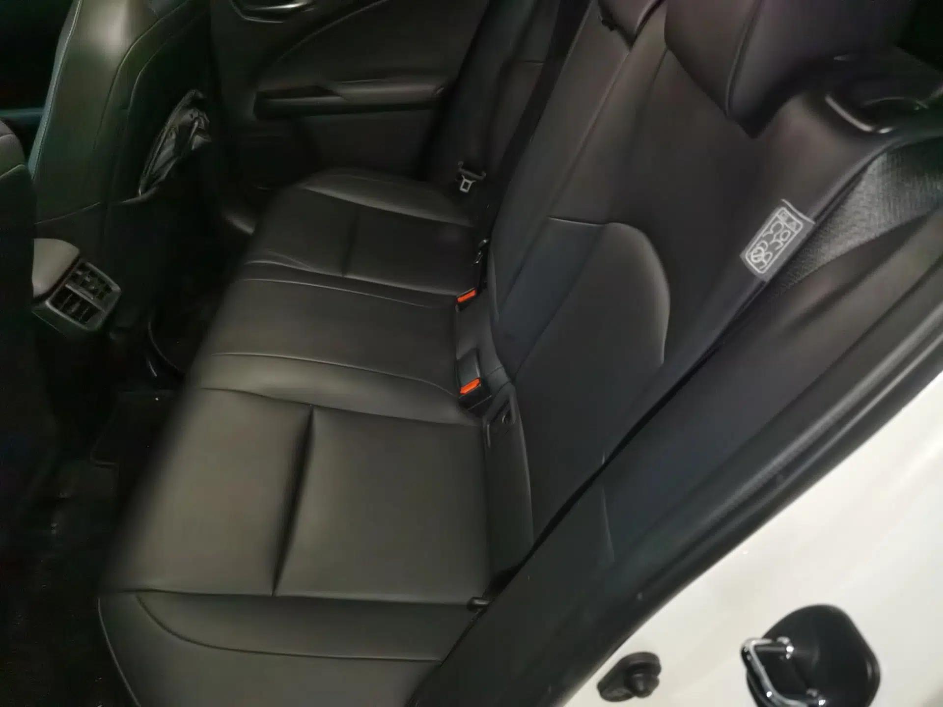 Lexus UX 2020 260h Explore & Adventure Edition — миниатюра 18