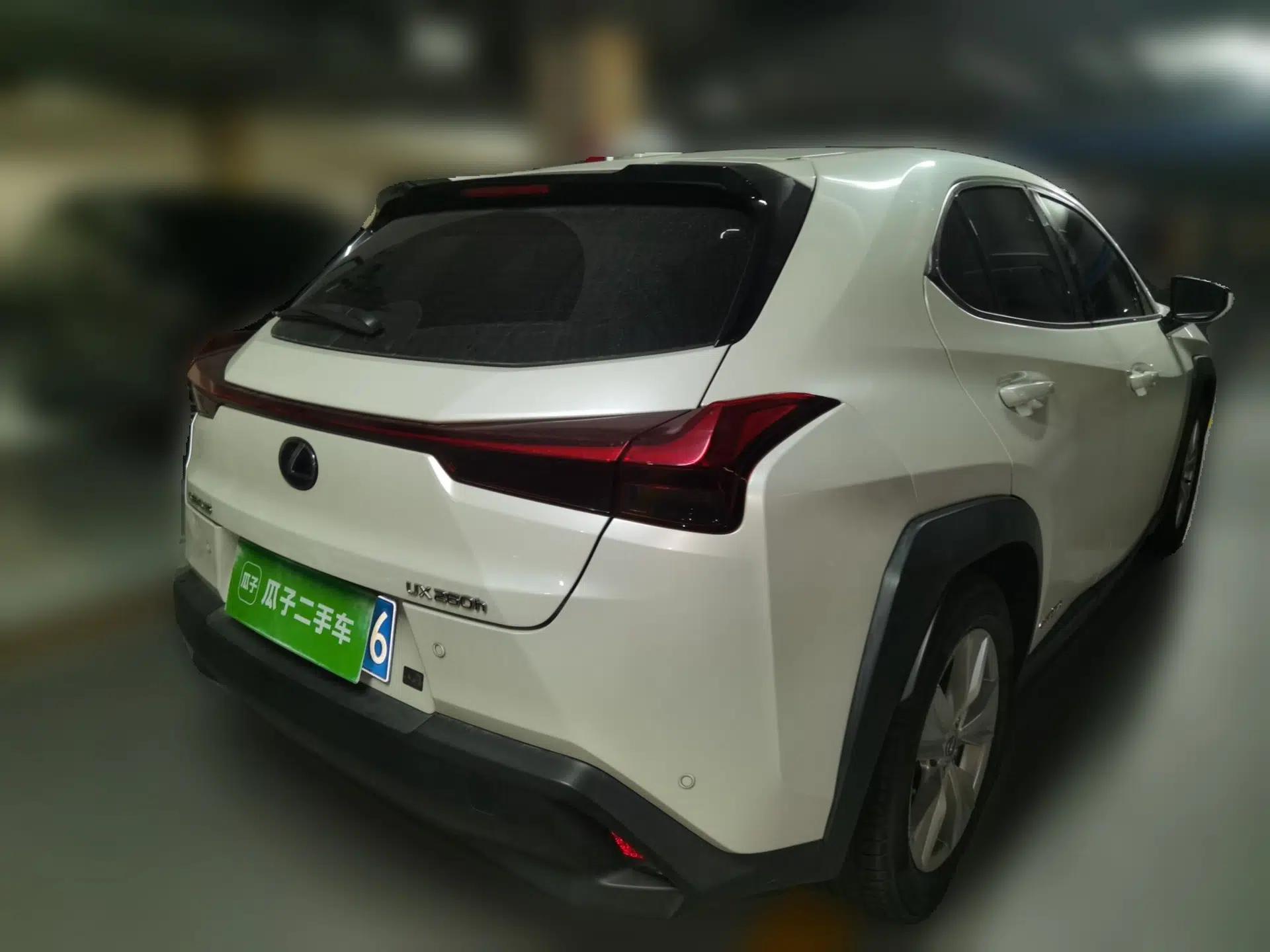 Lexus UX 2020 260h Explore & Adventure Edition — миниатюра 6