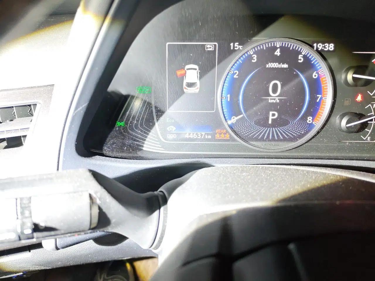 Lexus UX 2020 260h Explore-Cool Edition — миниатюра 13