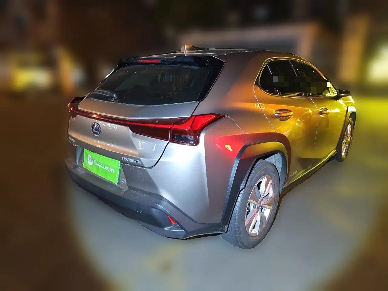 Lexus UX 2020 260h Explore-Cool Edition — миниатюра 6