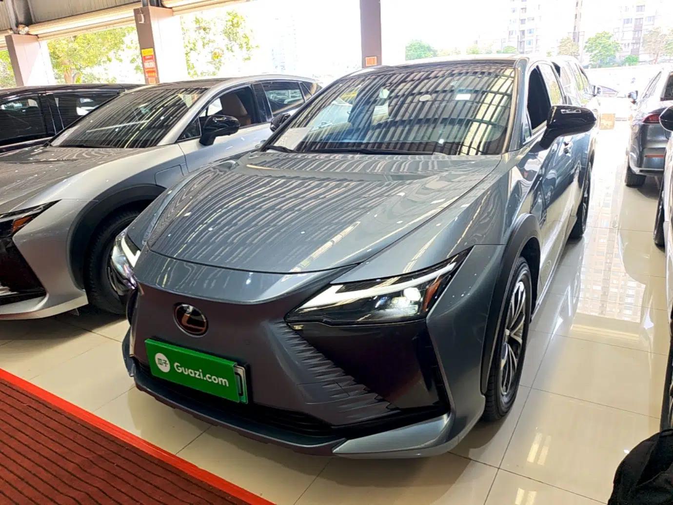 Lexus RZ 2023 450e All-Wheel Drive Luxury Edition — миниатюра 1
