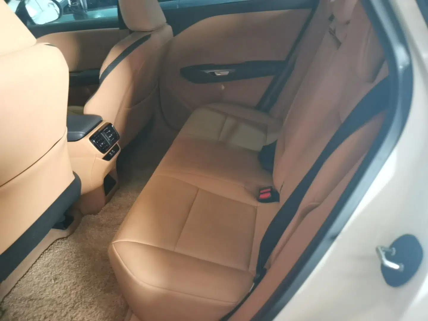 Lexus RZ 2023 450e All-Wheel Drive Luxury Edition — миниатюра 20