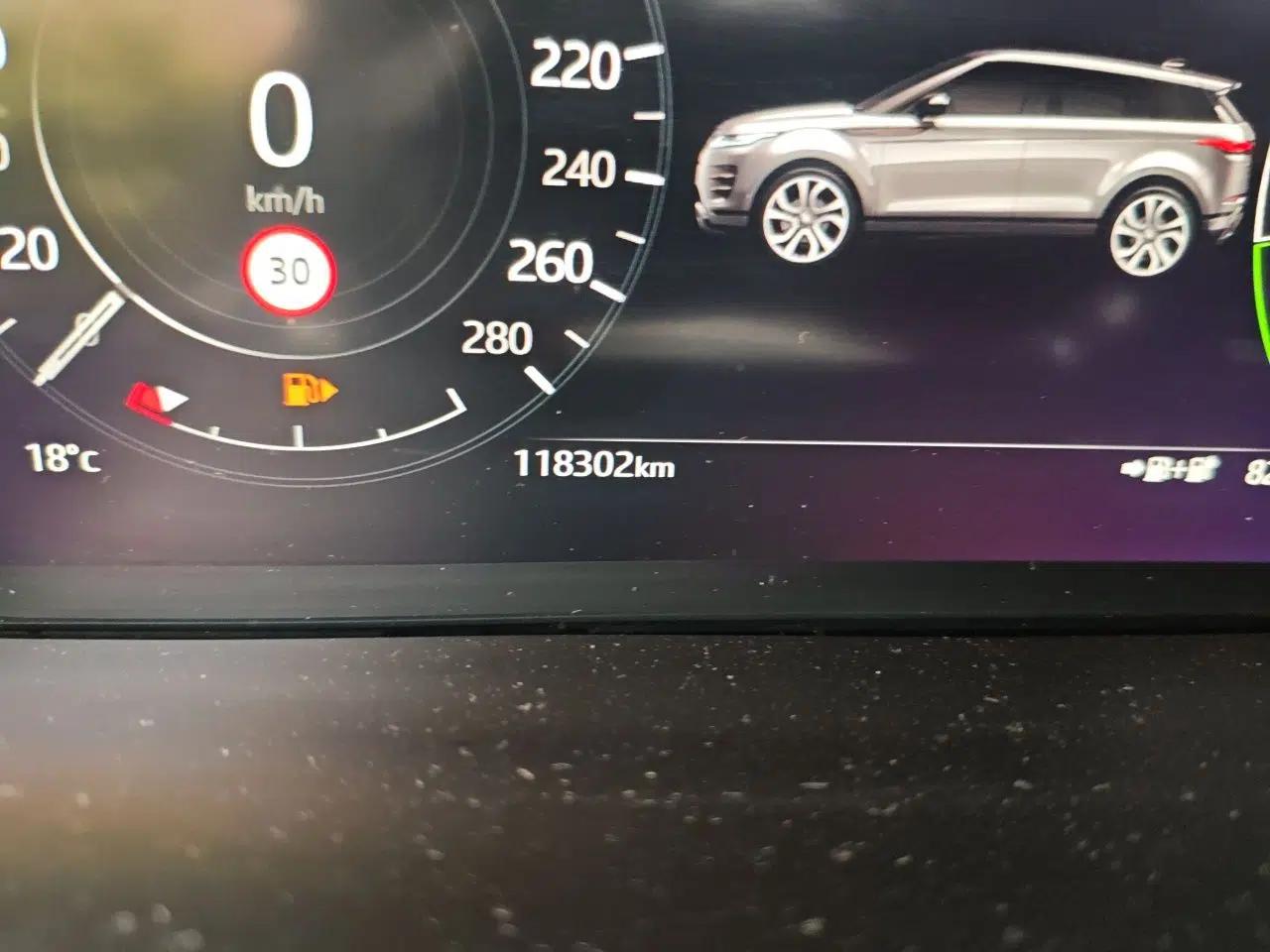 Land Rover Range Evoque New Energy 2022 Aurora L P300e Plug-in Hybrid Electric Version — миниатюра 13