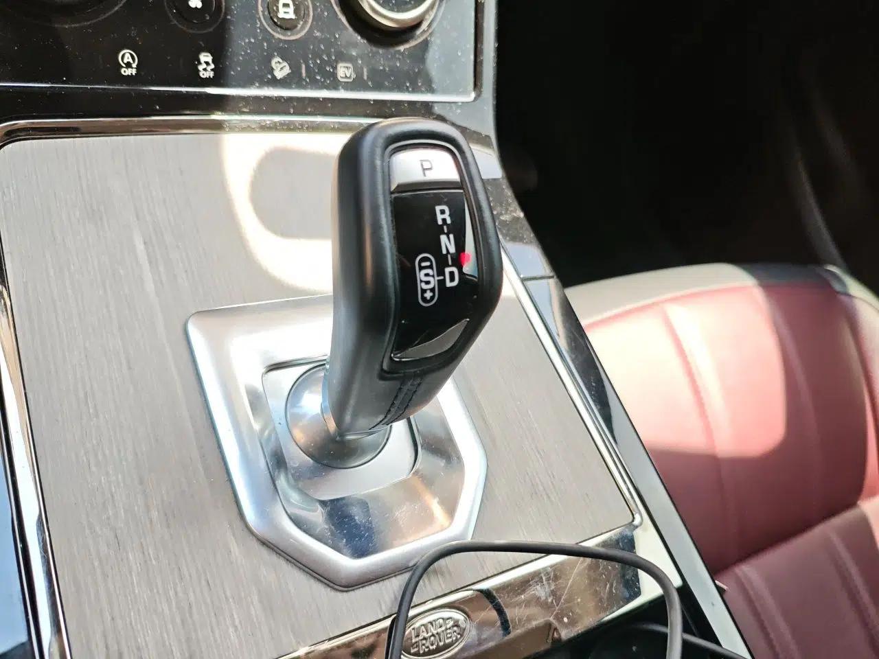 Land Rover Range Evoque New Energy 2022 Aurora L P300e Plug-in Hybrid Electric Version — миниатюра 15