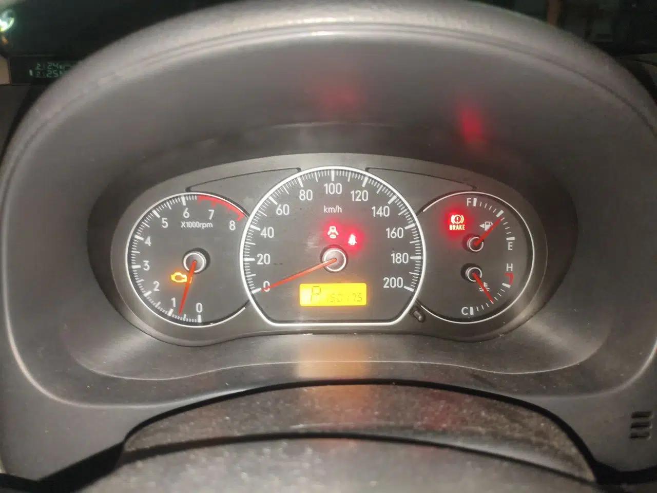 Suzuki SX4 2010 Sedan 1.6L Automatic Value Model — миниатюра 12