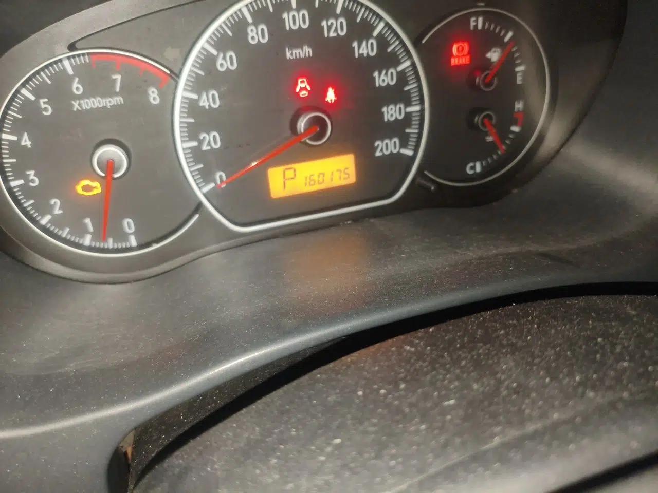 Suzuki SX4 2010 Sedan 1.6L Automatic Value Model — миниатюра 13
