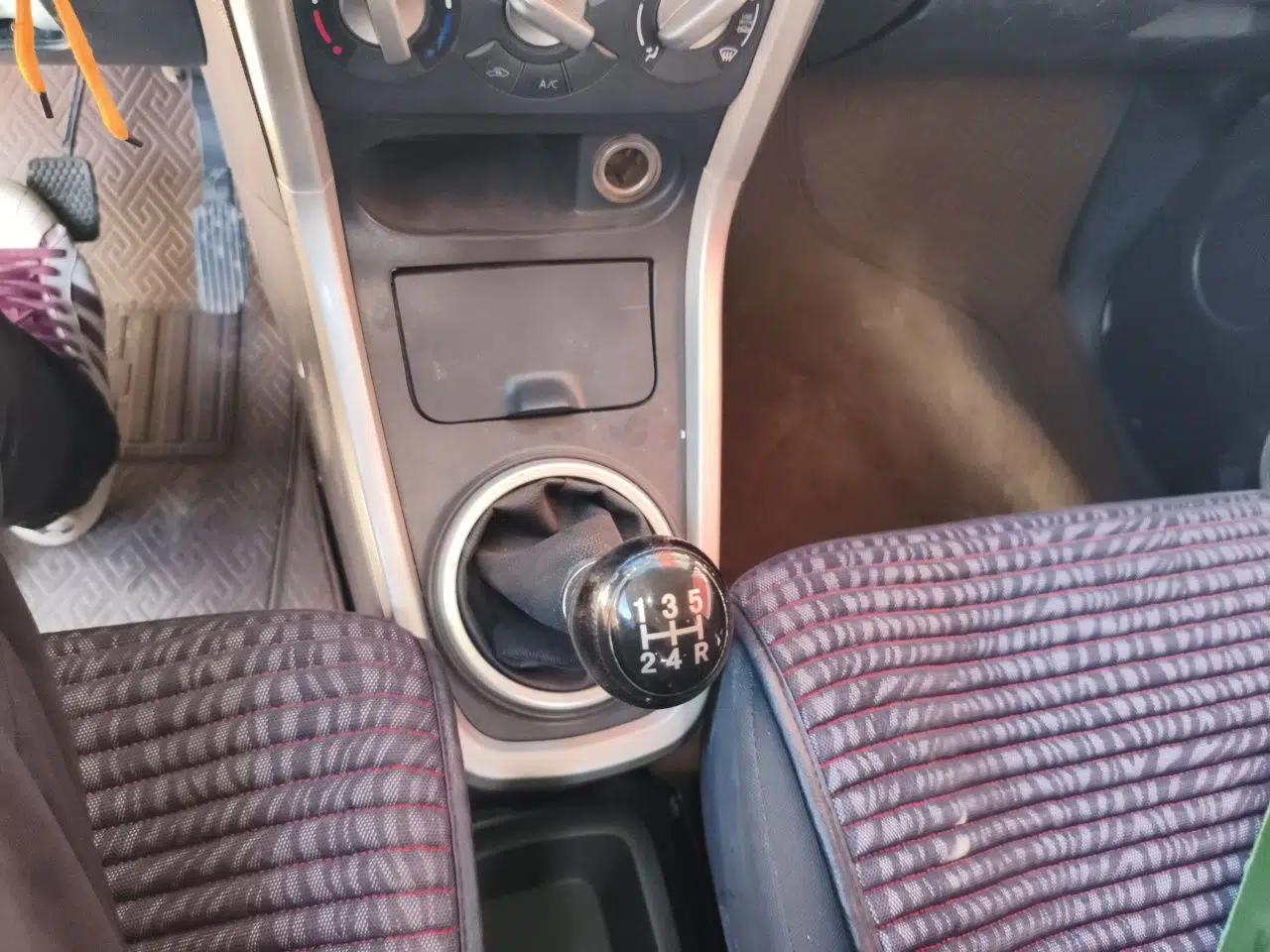 Suzuki Wagon R X5 2016 1.4L Entry Model China V Standard — миниатюра 15