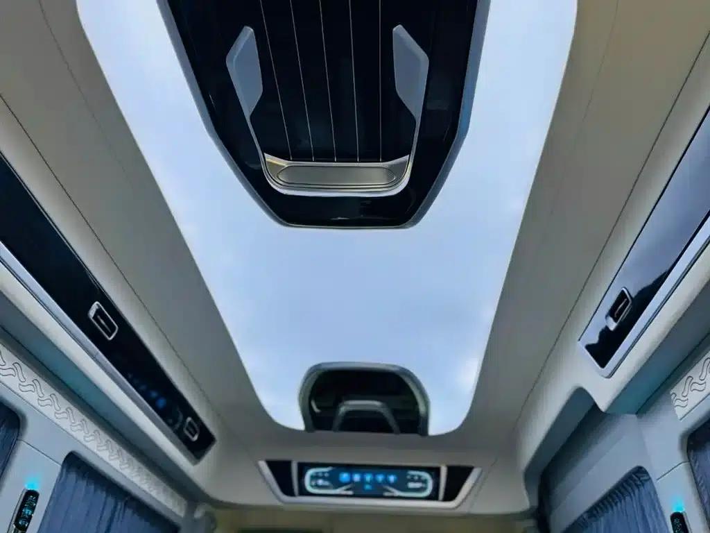 2022 Sprinter 2.0L Automatic — миниатюра 17