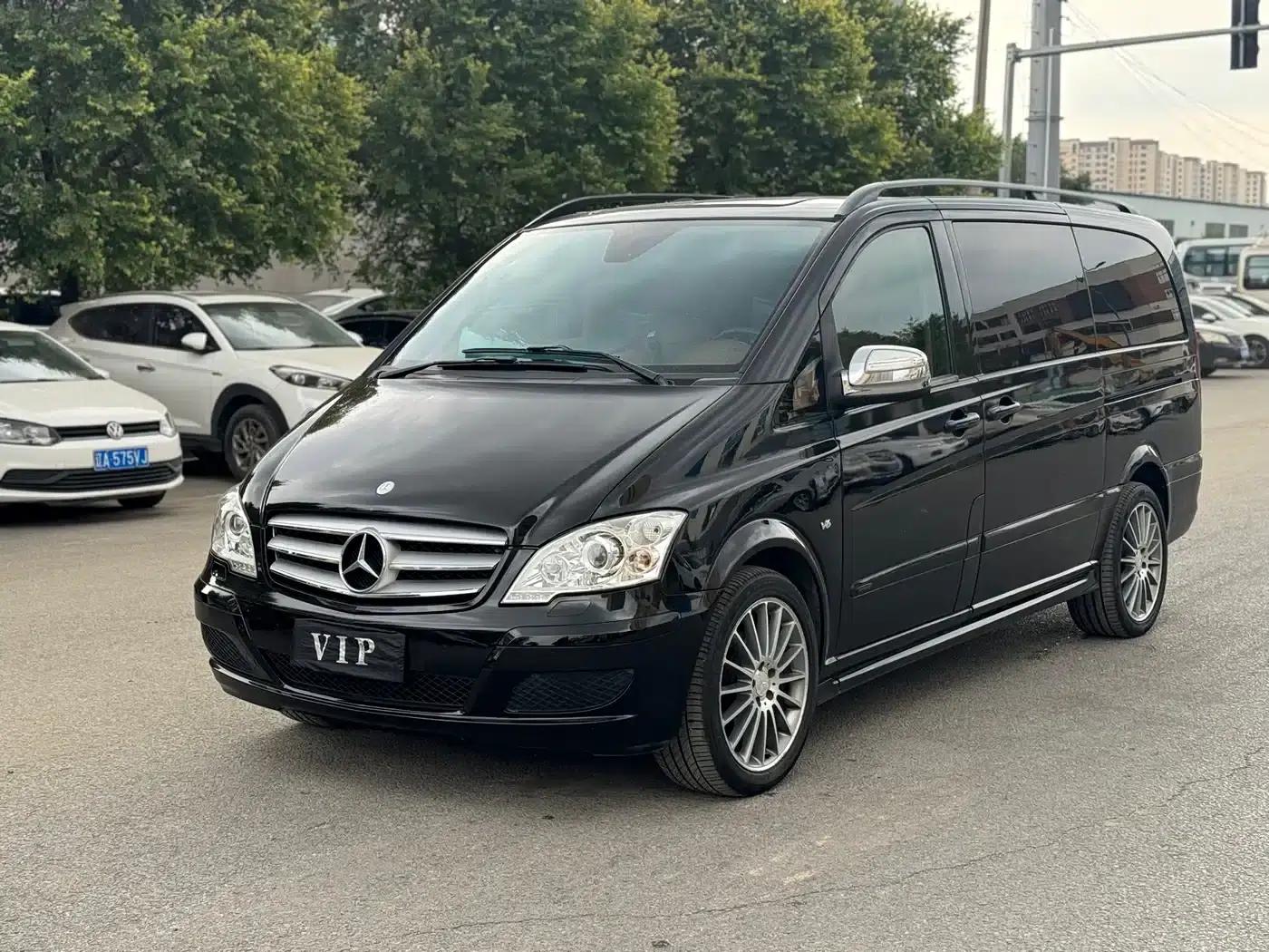 2011 Viano 3.5L 125th Anniversary Edition (7-seater) (Imported) — миниатюра 1