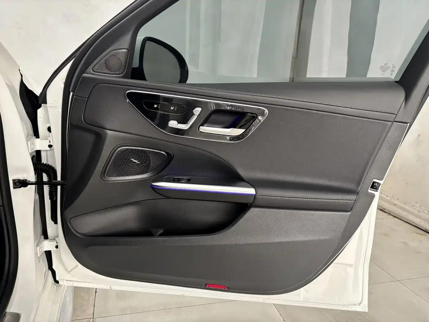 Mercedes-Benz C-Class PHEV 2025 C 350 eL — миниатюра 23