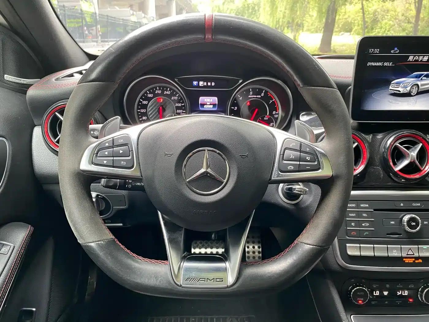 2017 Mercedes-Benz GLA AMG 45 4MATIC — миниатюра 16
