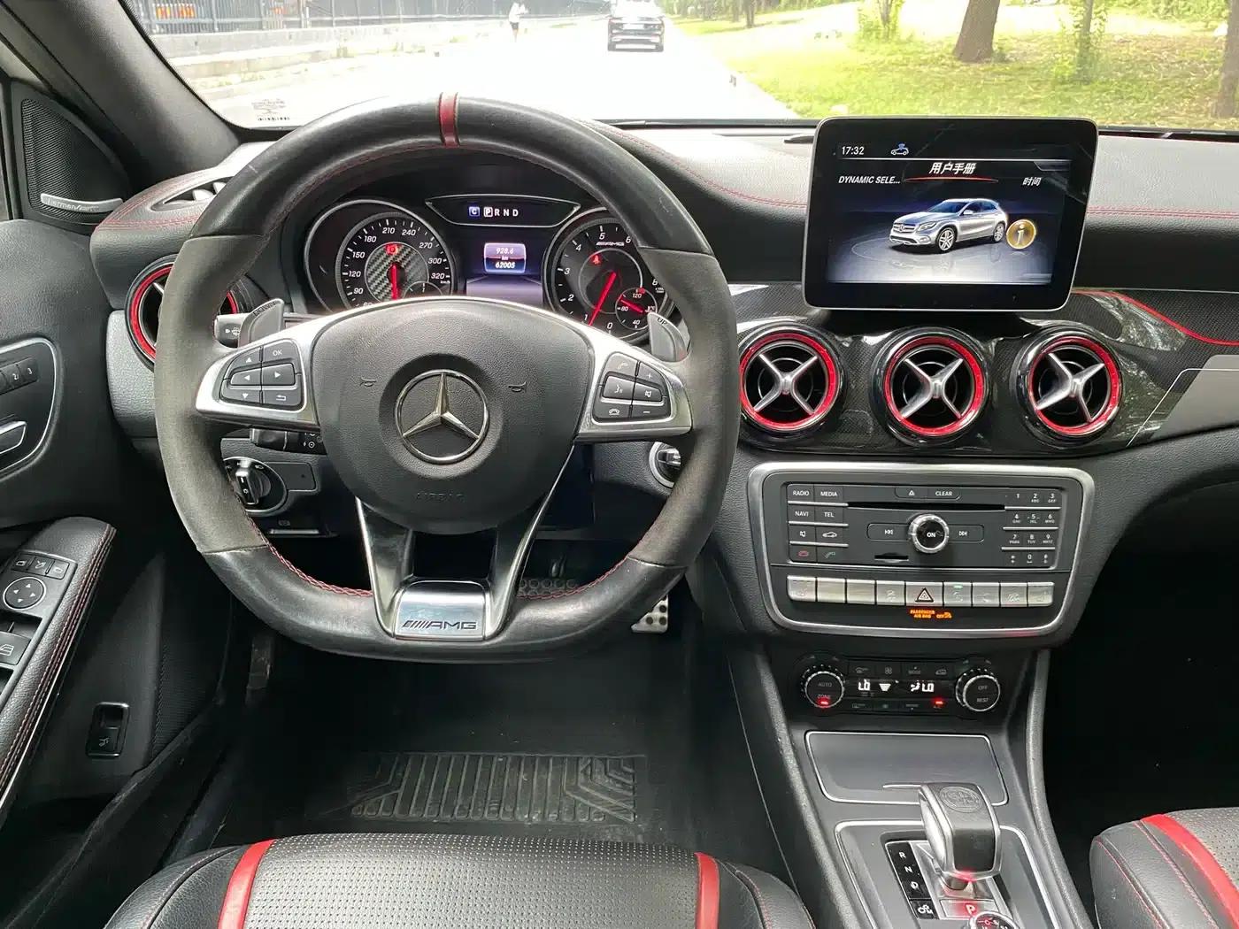 2017 Mercedes-Benz GLA AMG 45 4MATIC — миниатюра 17