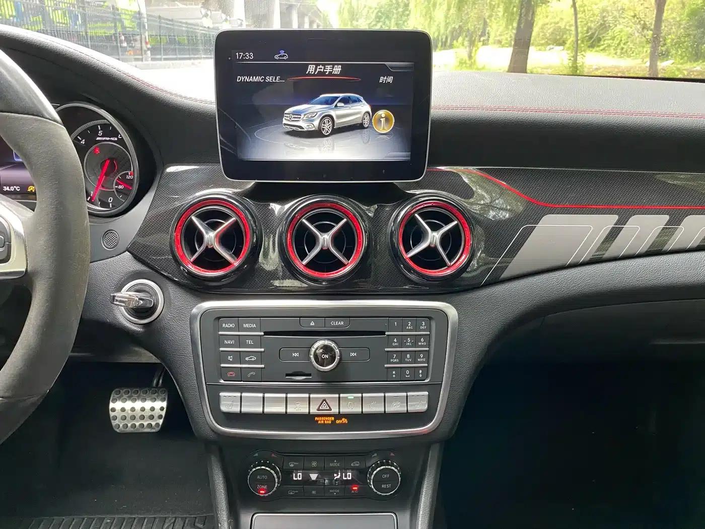 2017 Mercedes-Benz GLA AMG 45 4MATIC — миниатюра 18