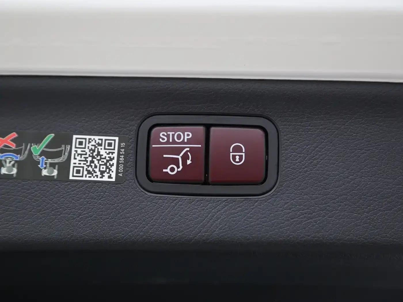 Mercedes-Benz EQS SUV 2023 Model 450+ — миниатюра 12