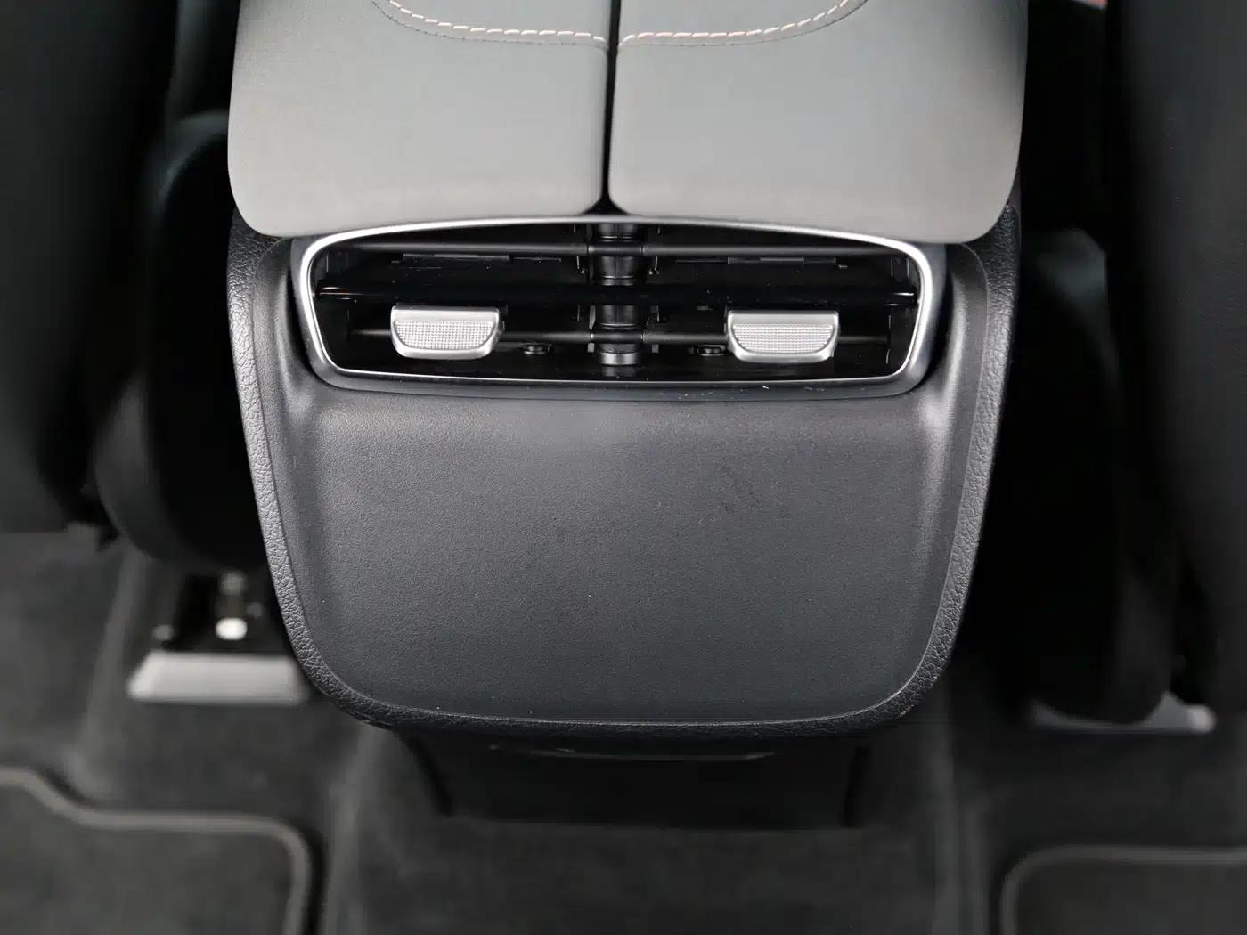 Mercedes-Benz EQS SUV 2023 Model 450+ — миниатюра 19