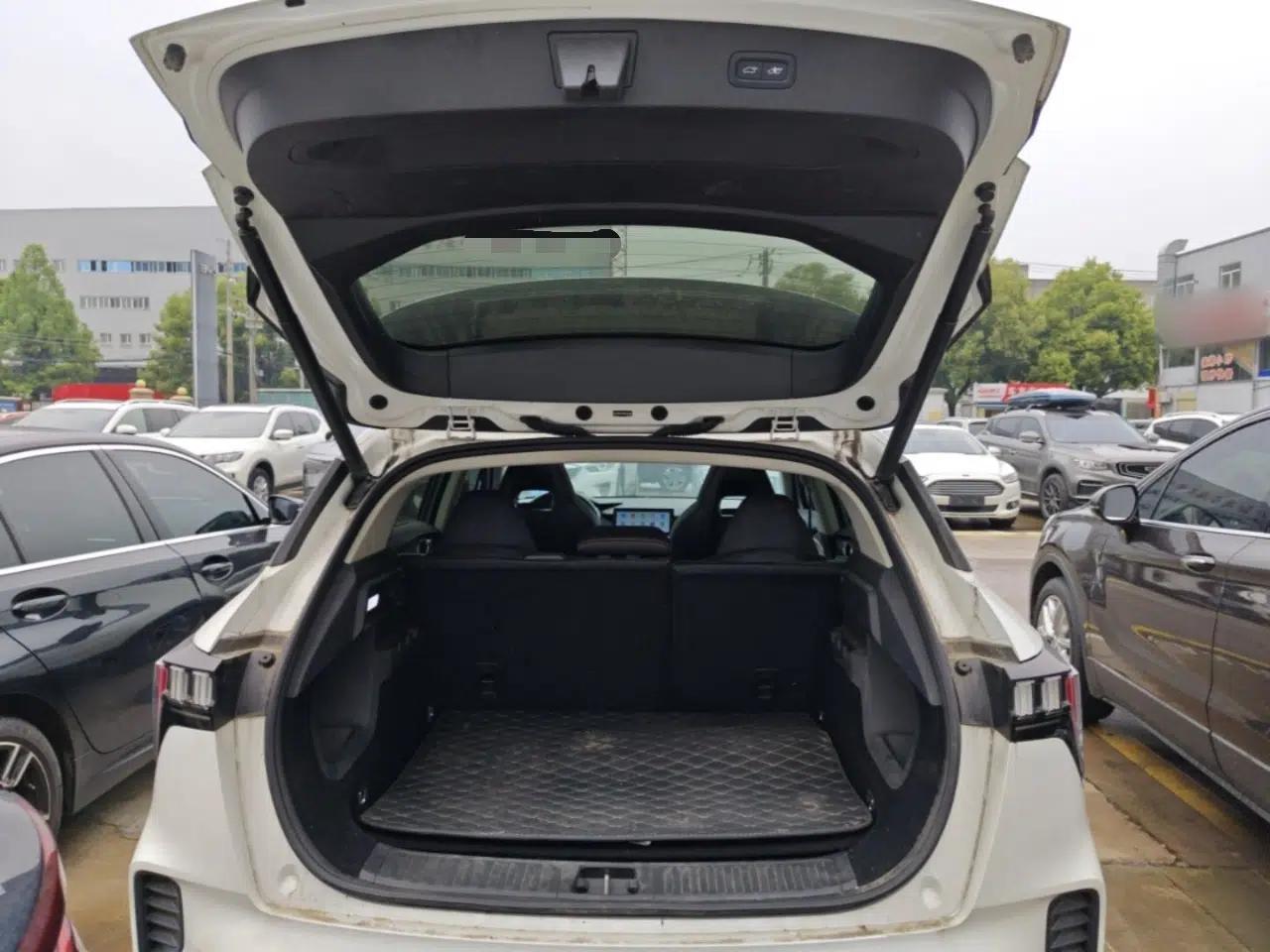Lynk & Co 06 EM-P 2022 PHEV 84 km Range Pro Version — миниатюра 22