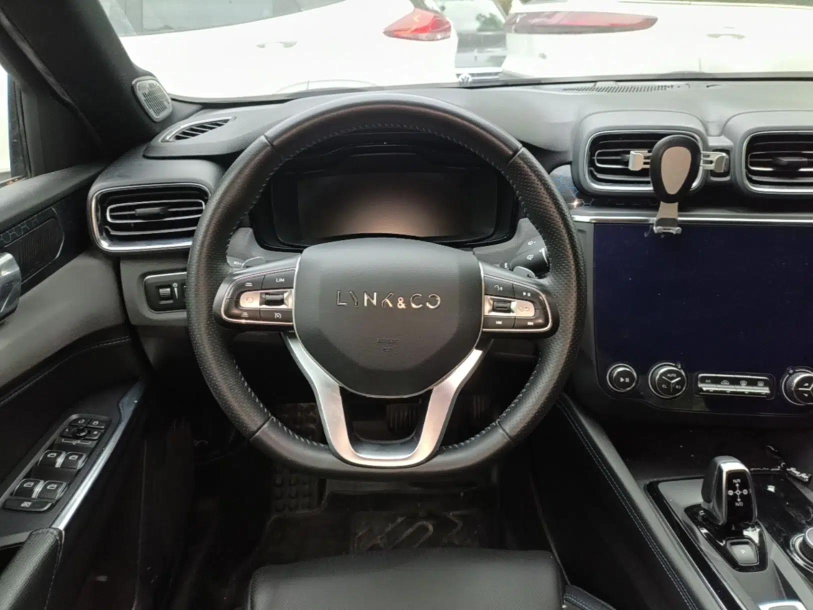 Lynk & Co 03 New Energy 2019 1.5T PHEV Pro — миниатюра 14