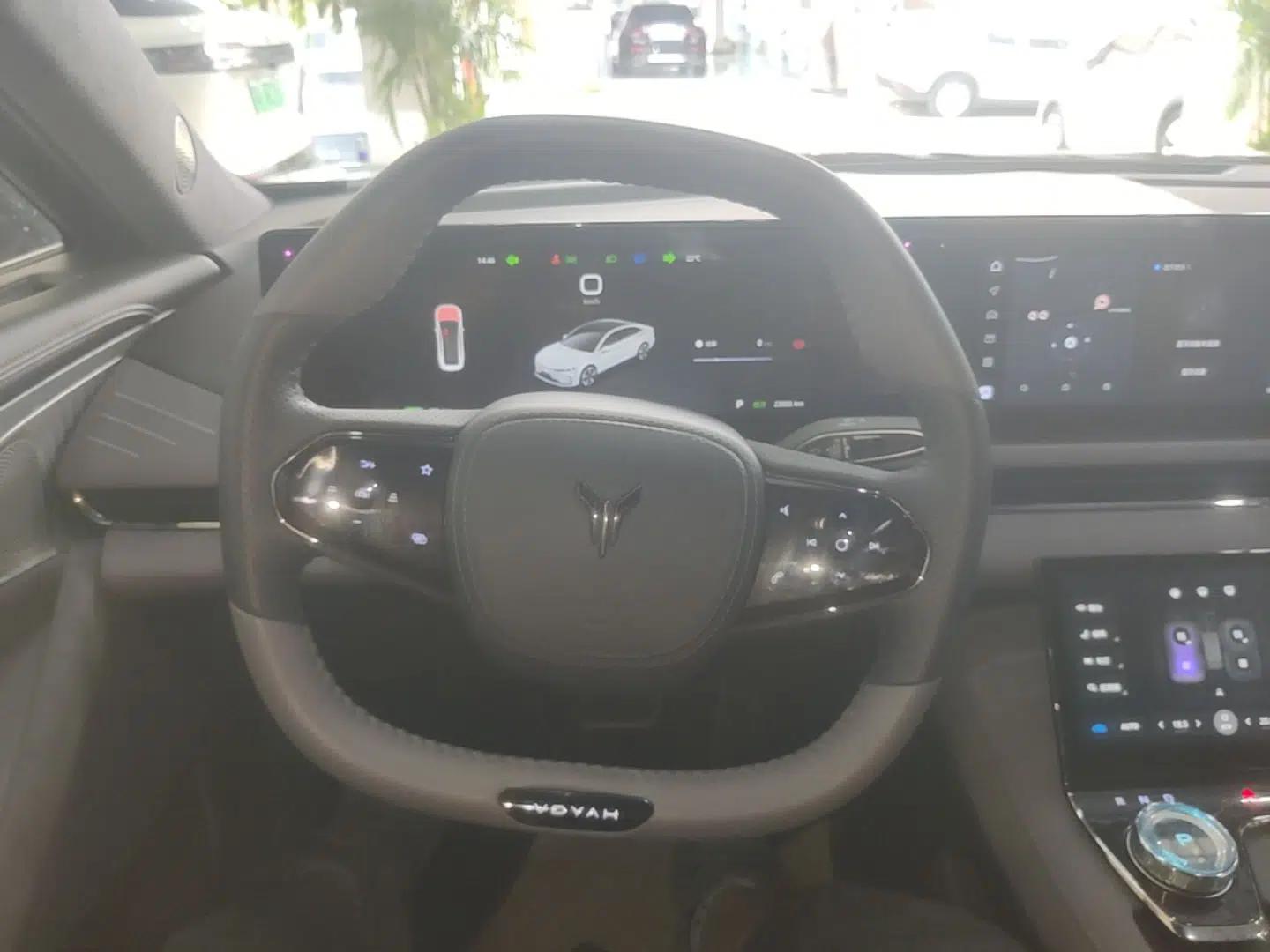 VOYAH PASSION 2023 Four-Wheel Drive Flagship Edition — миниатюра 14
