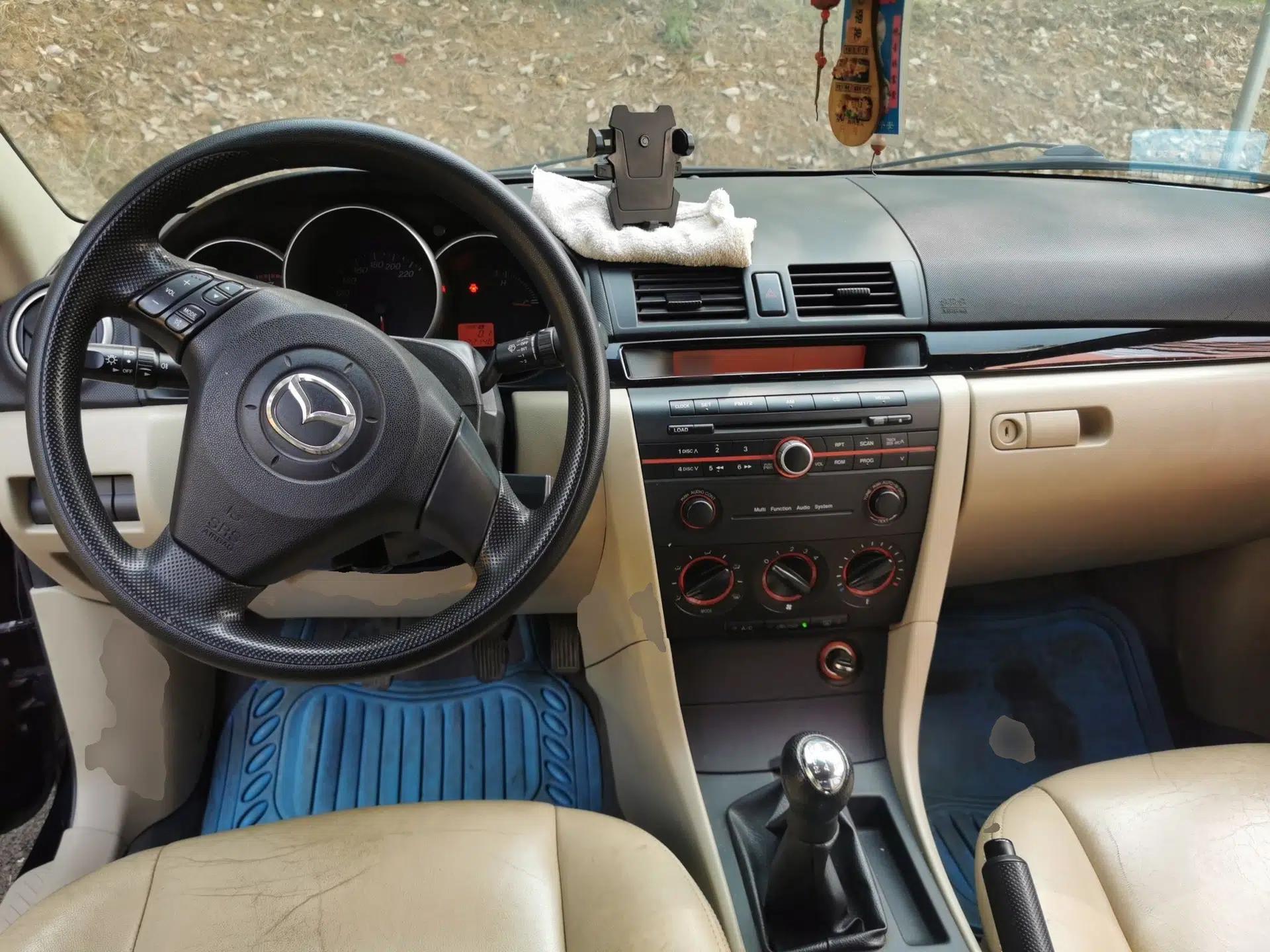 Mazda 3 2007 1.6L Manual Standard Edition — миниатюра 10