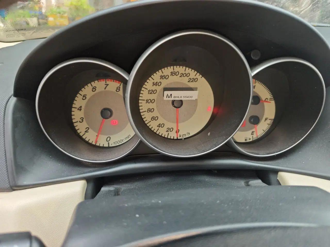 Mazda 3 2012 1.6L Manual Classic Special Offer — миниатюра 12