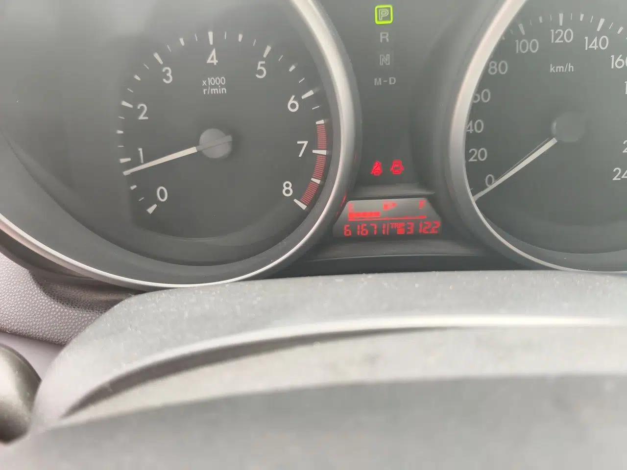 Mazda 3 2011 Sedan 1.6L Automatic Comfort Model — миниатюра 13