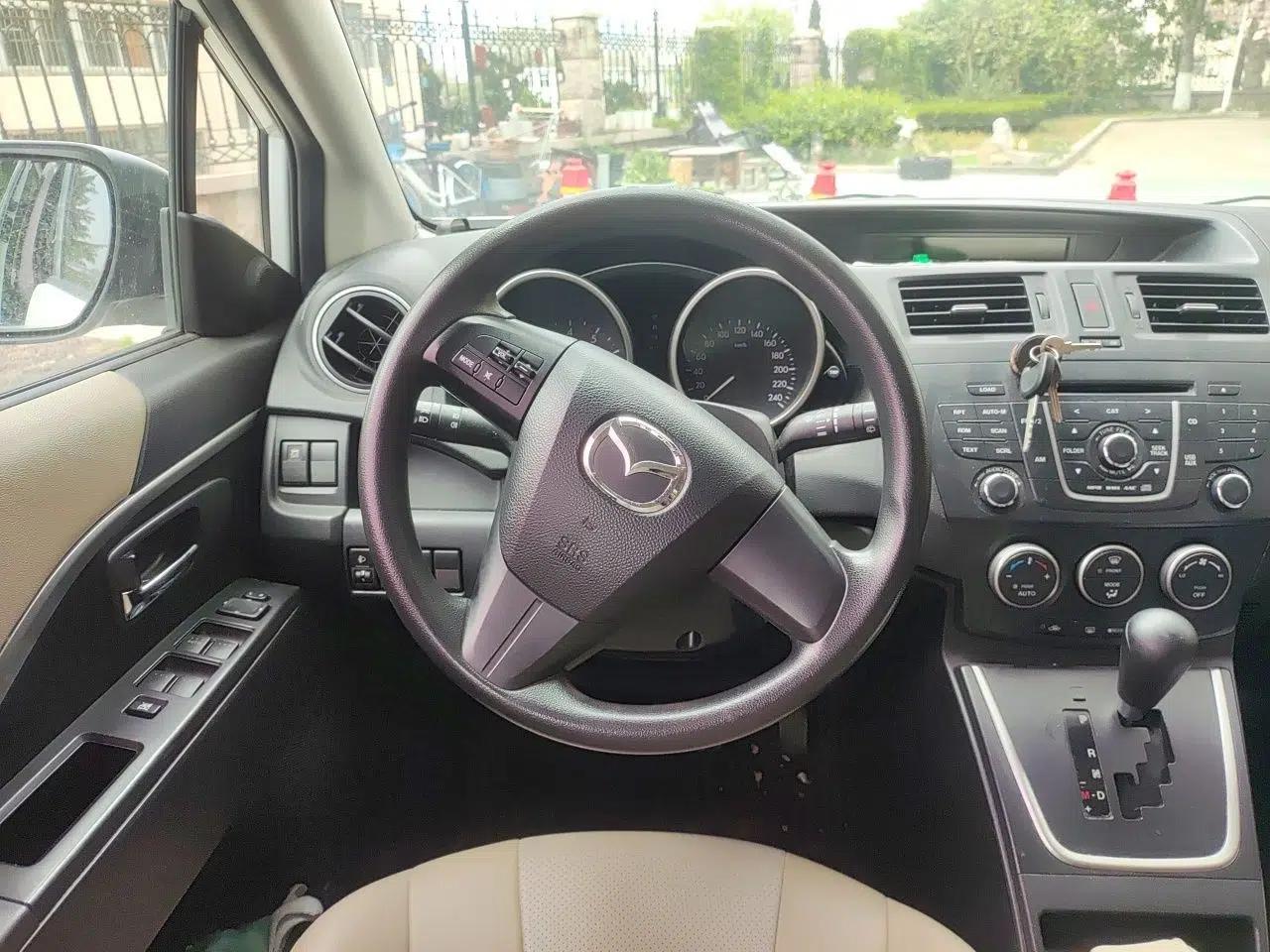 Mazda 5 2013 2.0L Automatic Comfort Edition — миниатюра 11