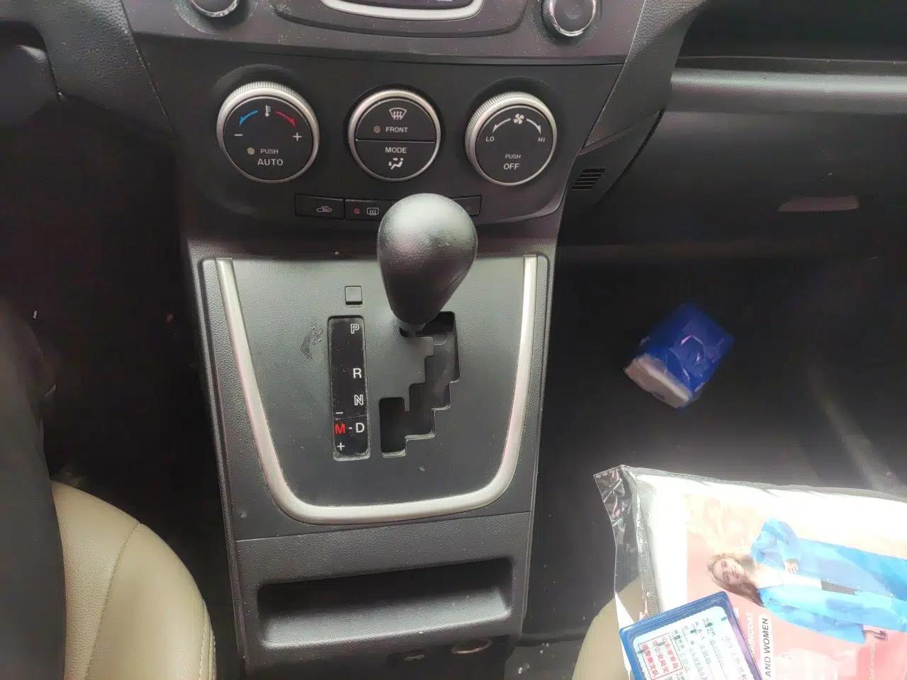 Mazda 5 2013 2.0L Automatic Comfort Edition — миниатюра 15