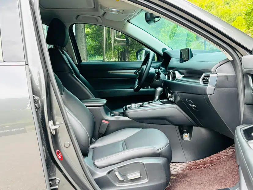 Mazda CX-8 2019 2.5L Four-Wheel Drive Deluxe Edition — миниатюра 19