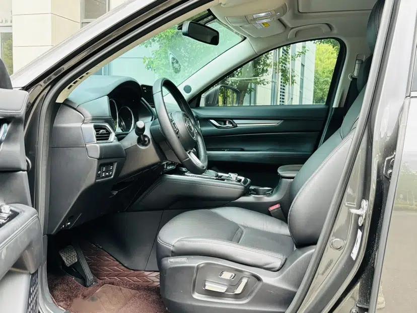 Mazda CX-8 2019 2.5L Four-Wheel Drive Deluxe Edition — миниатюра 26