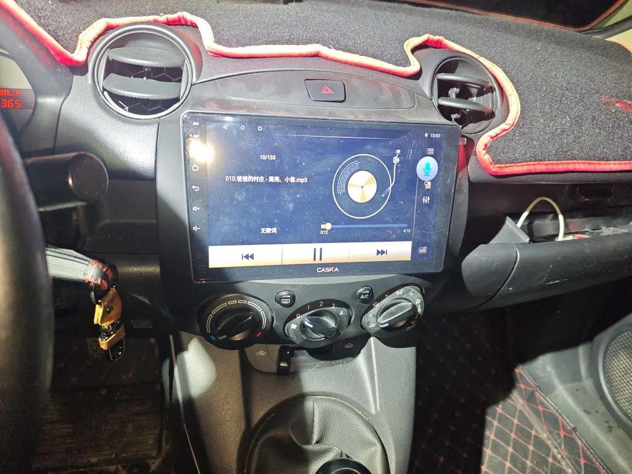 Mazda 2 2008 1.5L Manual Fashion Edition — миниатюра 14