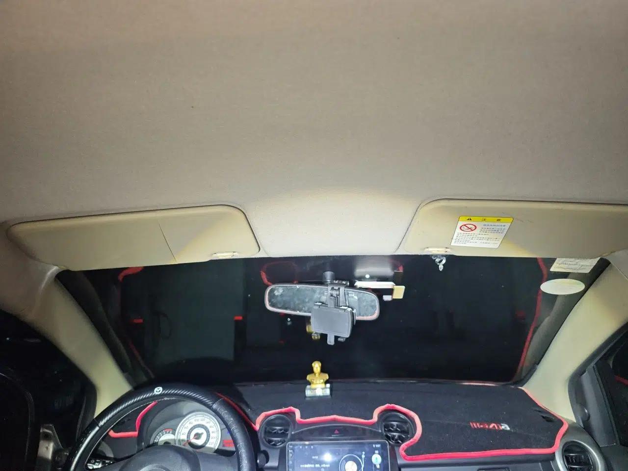 Mazda 2 2008 1.5L Manual Fashion Edition — миниатюра 19