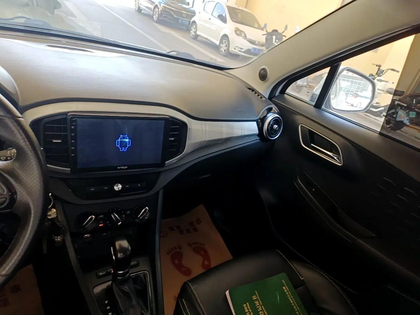 MG 3 2017 1.5L Automatic Smart Connect Luxury Edition — миниатюра 16