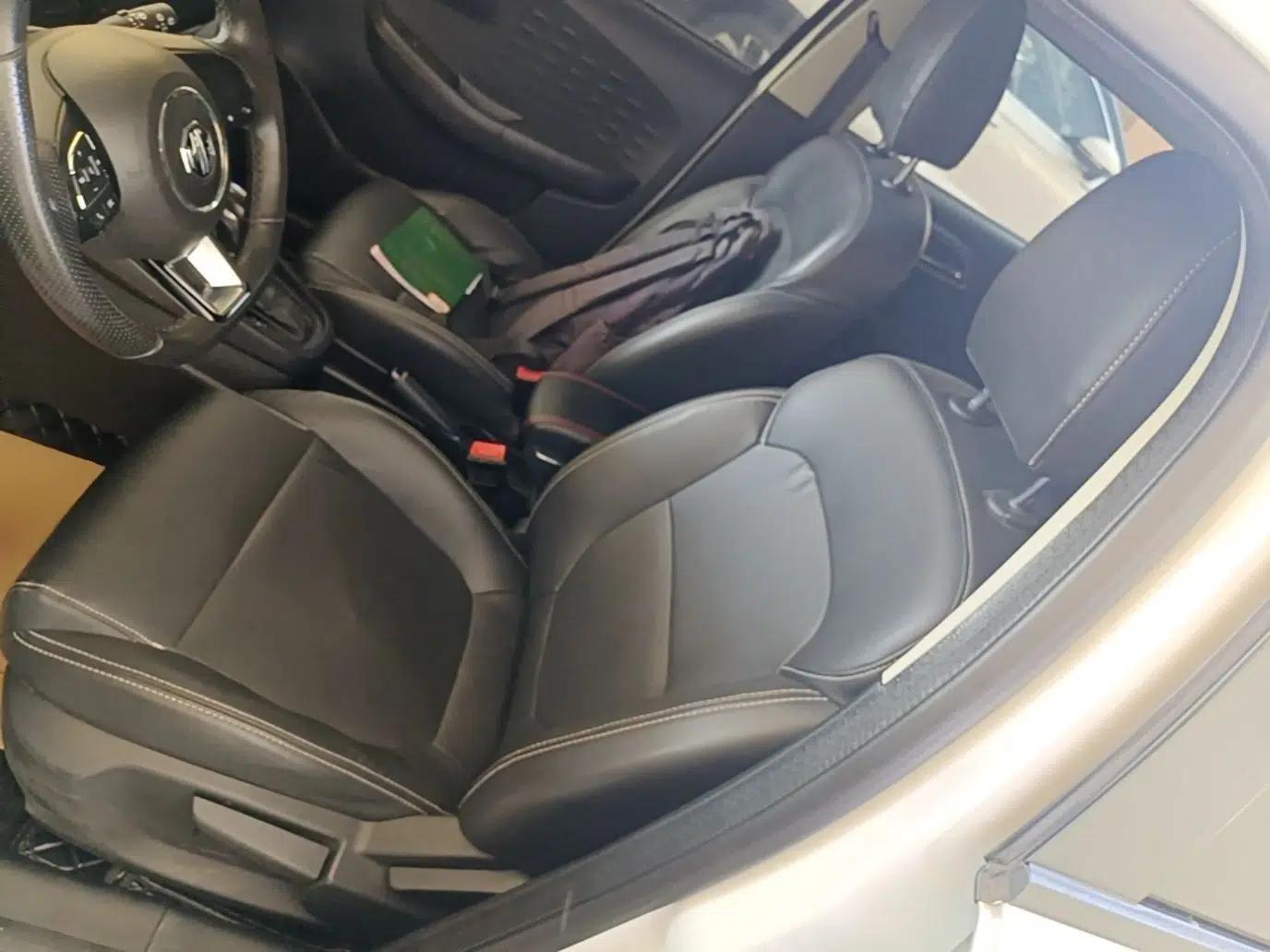 MG 3 2017 1.5L Automatic Smart Connect Luxury Edition — миниатюра 18