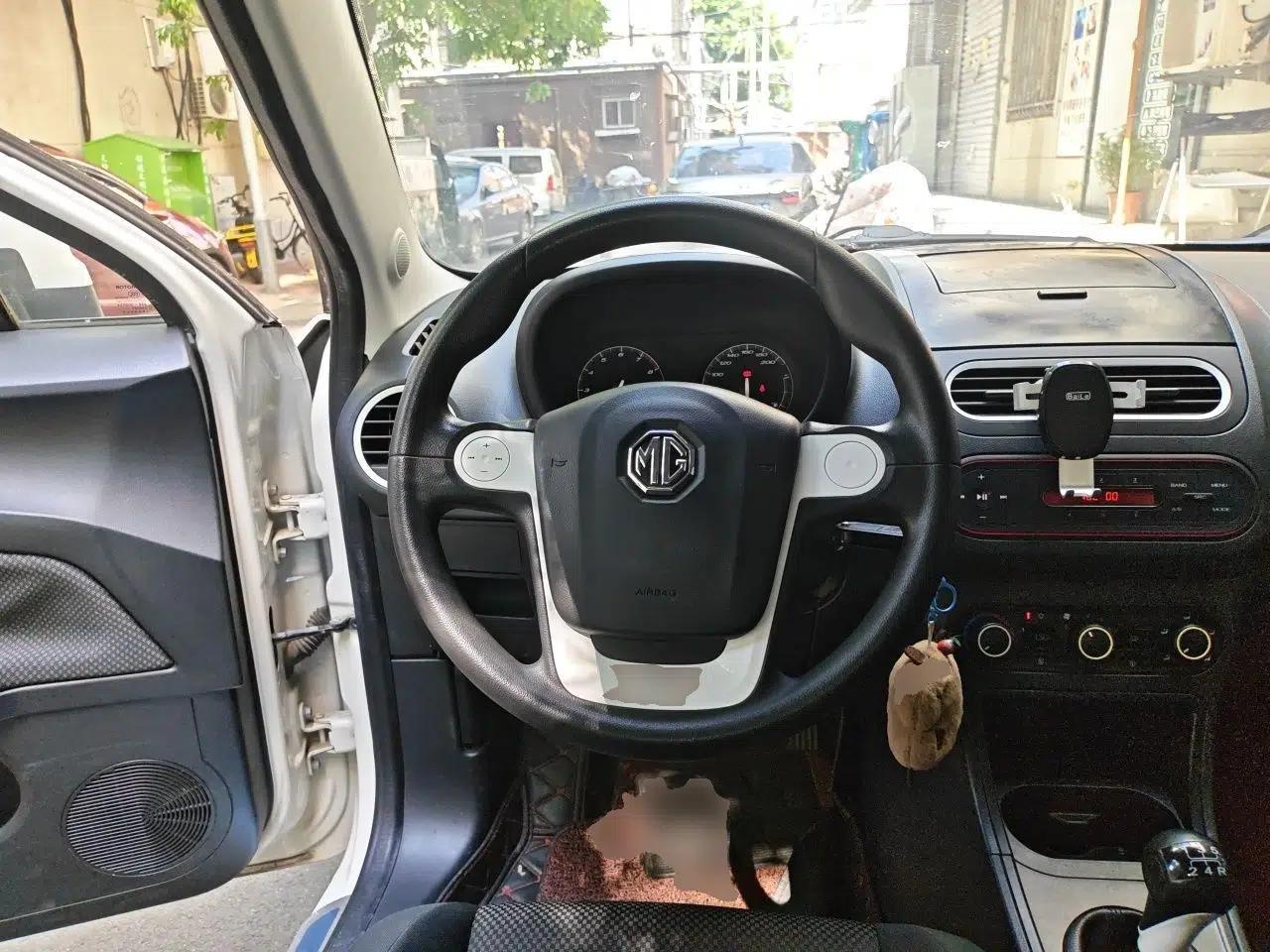 MG 3 2013 1.5L Manual Value Edition — миниатюра 11