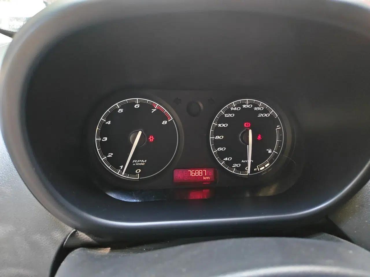 MG 3 2013 1.5L Manual Value Edition — миниатюра 12