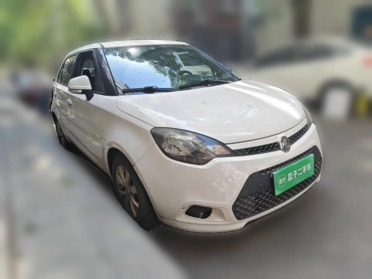 MG 3 2013 1.5L Manual Value Edition — миниатюра 3