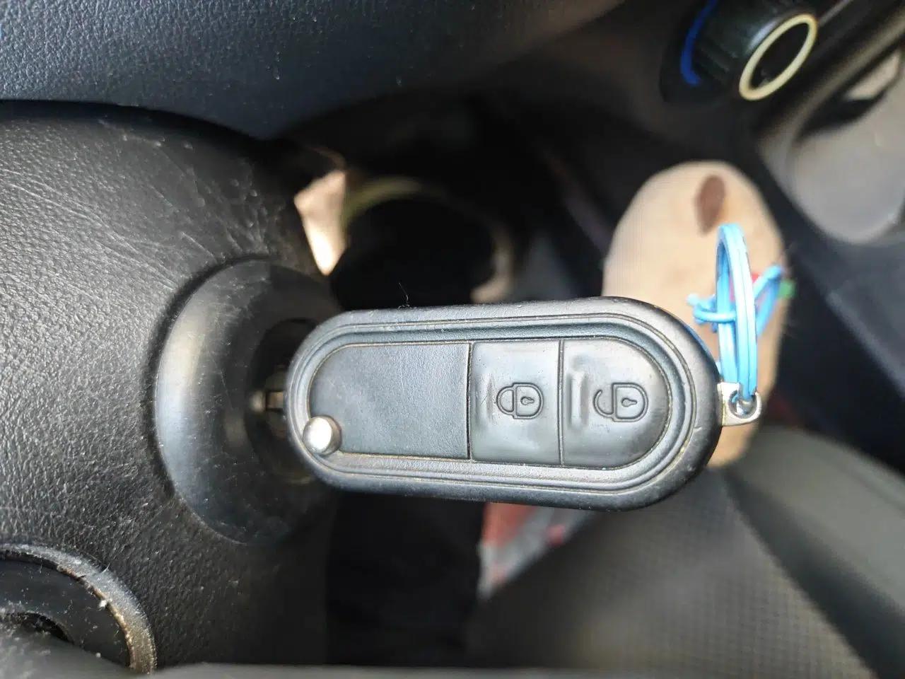 MG 3 2013 1.5L Manual Value Edition — миниатюра 9