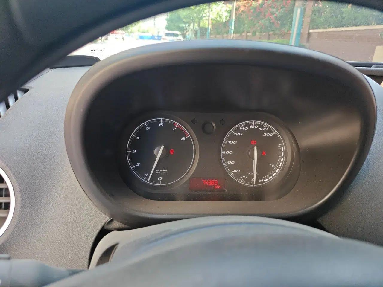 MG 3 2013 1.5L Manual Value Edition — миниатюра 12