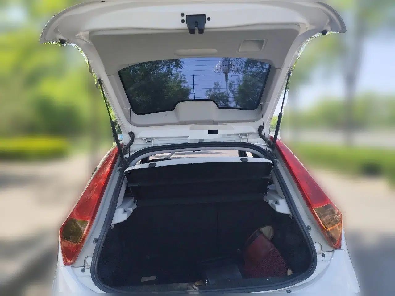 MG 3 2014 1.3L Manual Comfort Edition — миниатюра 20