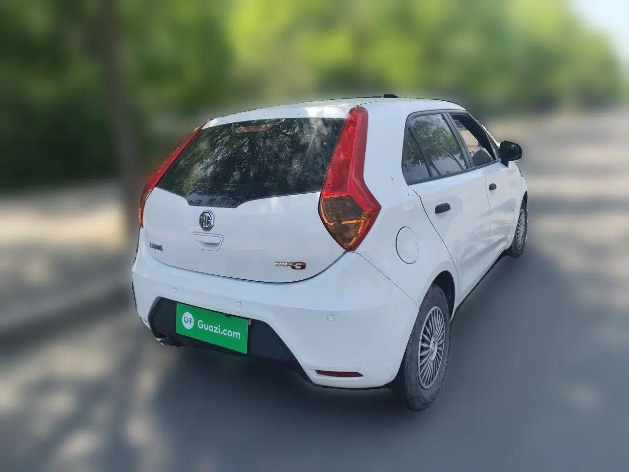MG 3 2014 1.3L Manual Comfort Edition — миниатюра 6