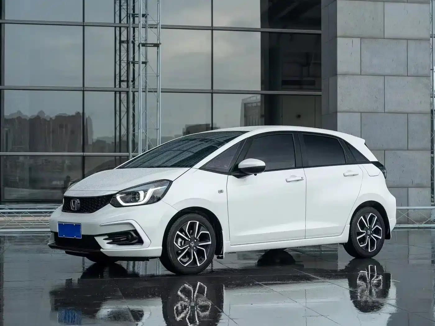 LIFE 2021 1.5L CVT SPORT Edition — миниатюра 1