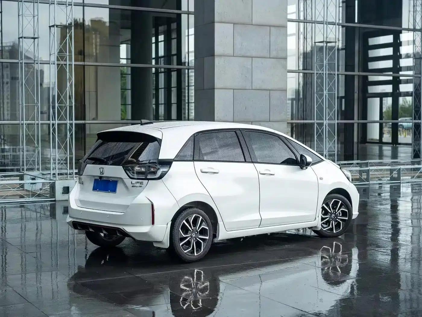 LIFE 2021 1.5L CVT SPORT Edition — миниатюра 3